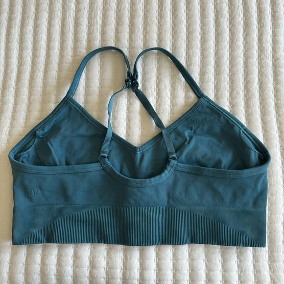 EUC Ebb to Street Bra C/D - Picture 2 of 9